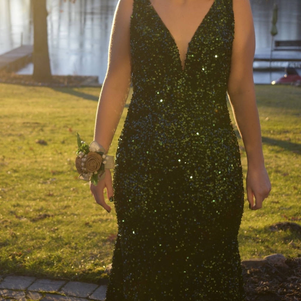 Jovani One of a Kind Green Sparkly Prom/Formal Dress
